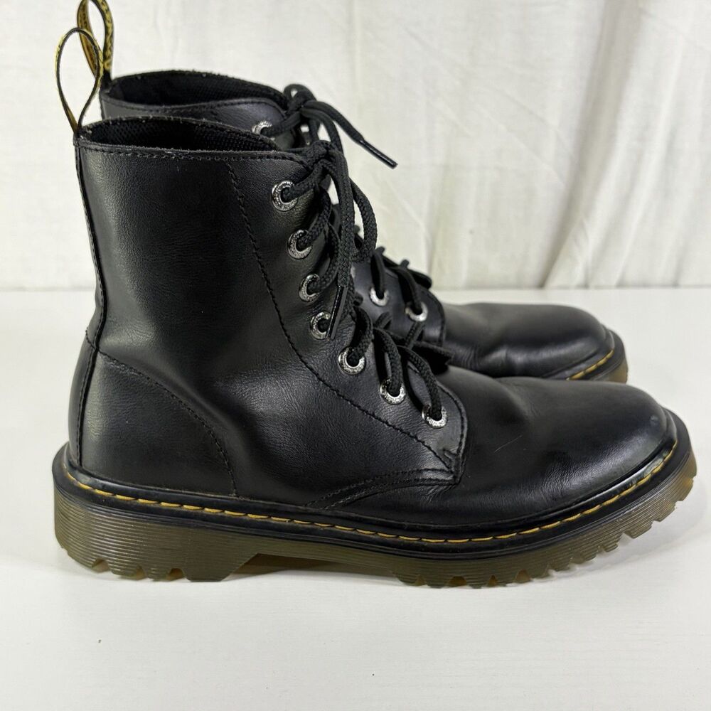 Doc Marten Dr Martens Luana Air Wair Black Leather Combat Boots Women's Size 8